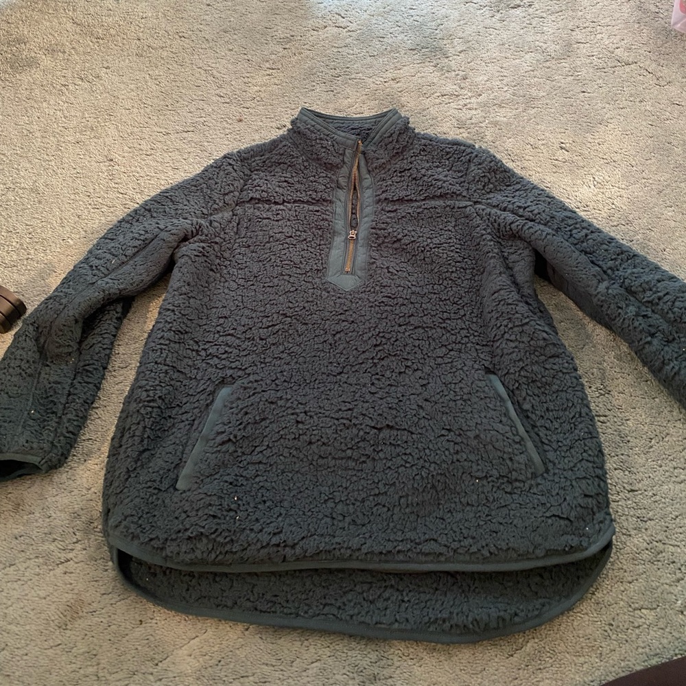 Fluffy pullover